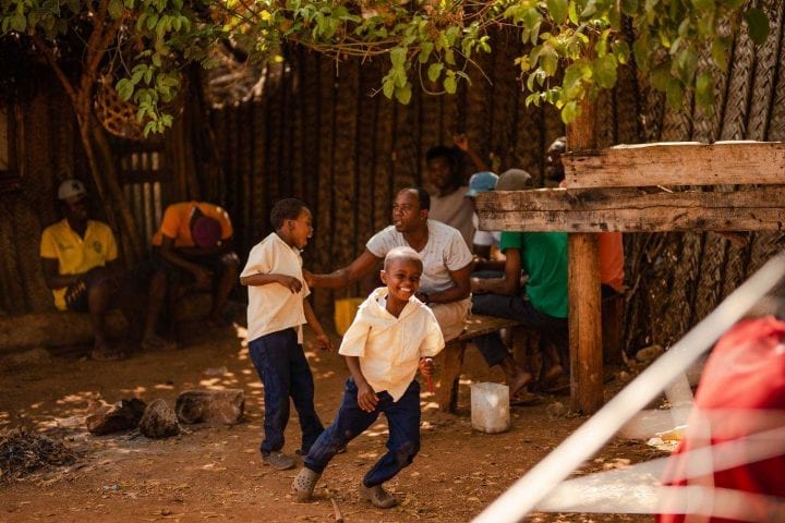 Zanzibar sa decom - poseta skolici